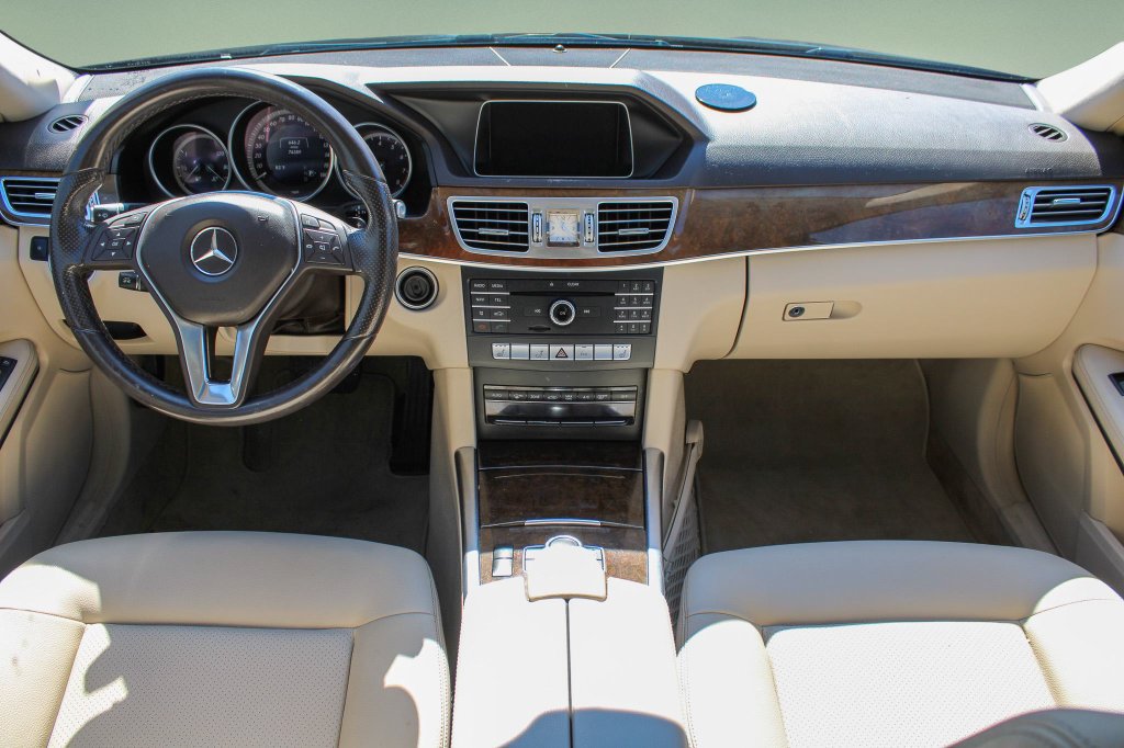 Used 2016 Mercedes-Benz E 350 4MATIC Wagon image 19