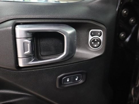 Used 2018 Jeep Wrangler Unlimited Sport S image 10