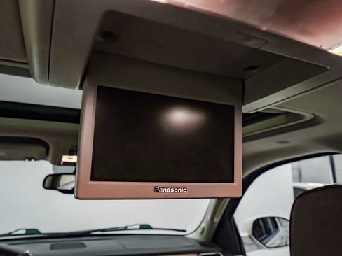 Used 2014 Cadillac Escalade ESV Platinum RWD image 31
