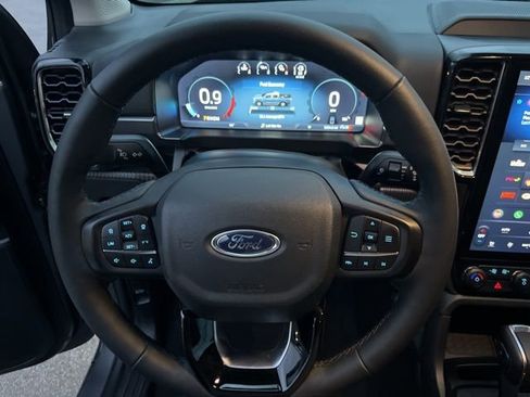 Used 2025 Ford Ranger Lariat w/ Trailer Tow Package AWD/4WD image 17
