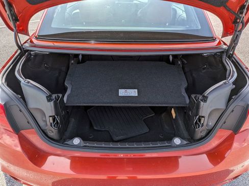 Used 2018 BMW M4 Convertible image 30