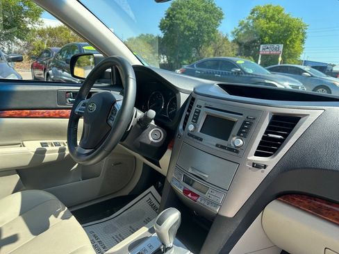 Used 2012 Subaru Legacy 2.5i Limited image 8