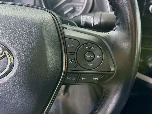 Certified 2022 Toyota Camry SE image 20