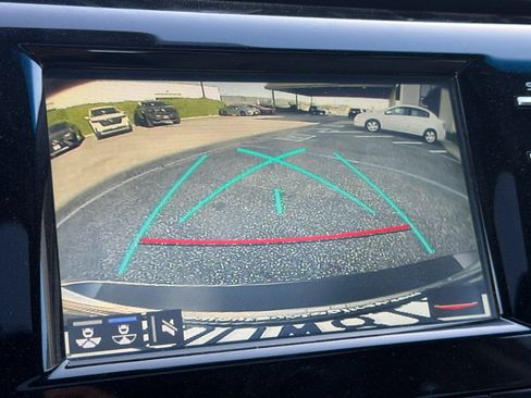 Used 2018 Toyota Camry SE w/ Moonroof Package FWD image 20