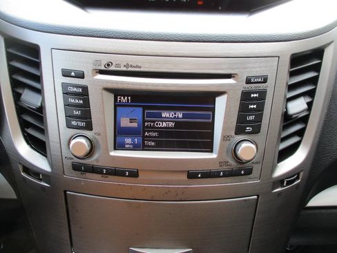 Used 2014 Subaru Legacy 2.5i Premium image 31