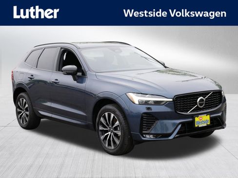 Used 2025 Volvo XC60 B5 Core AWD/4WD image 1