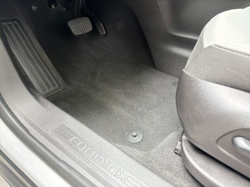 Used 2019 Chevrolet Equinox LS w/ LS Convenience Package image 17