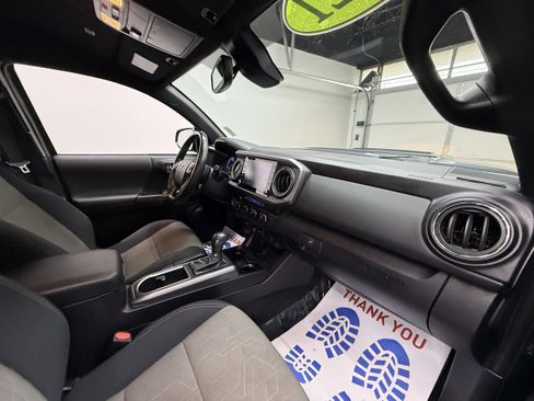 Used 2021 Toyota Tacoma TRD Sport image 20