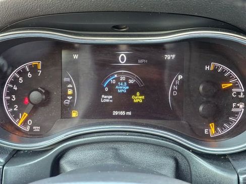 Used 2020 Jeep Grand Cherokee Laredo RWD image 23