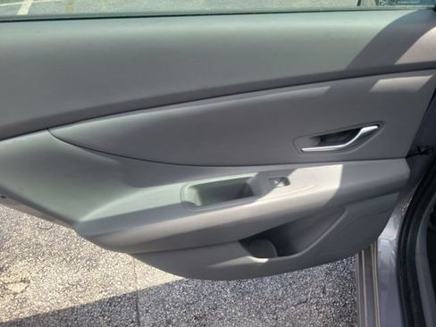 Used 2025 Hyundai Elantra Sport FWD image 13