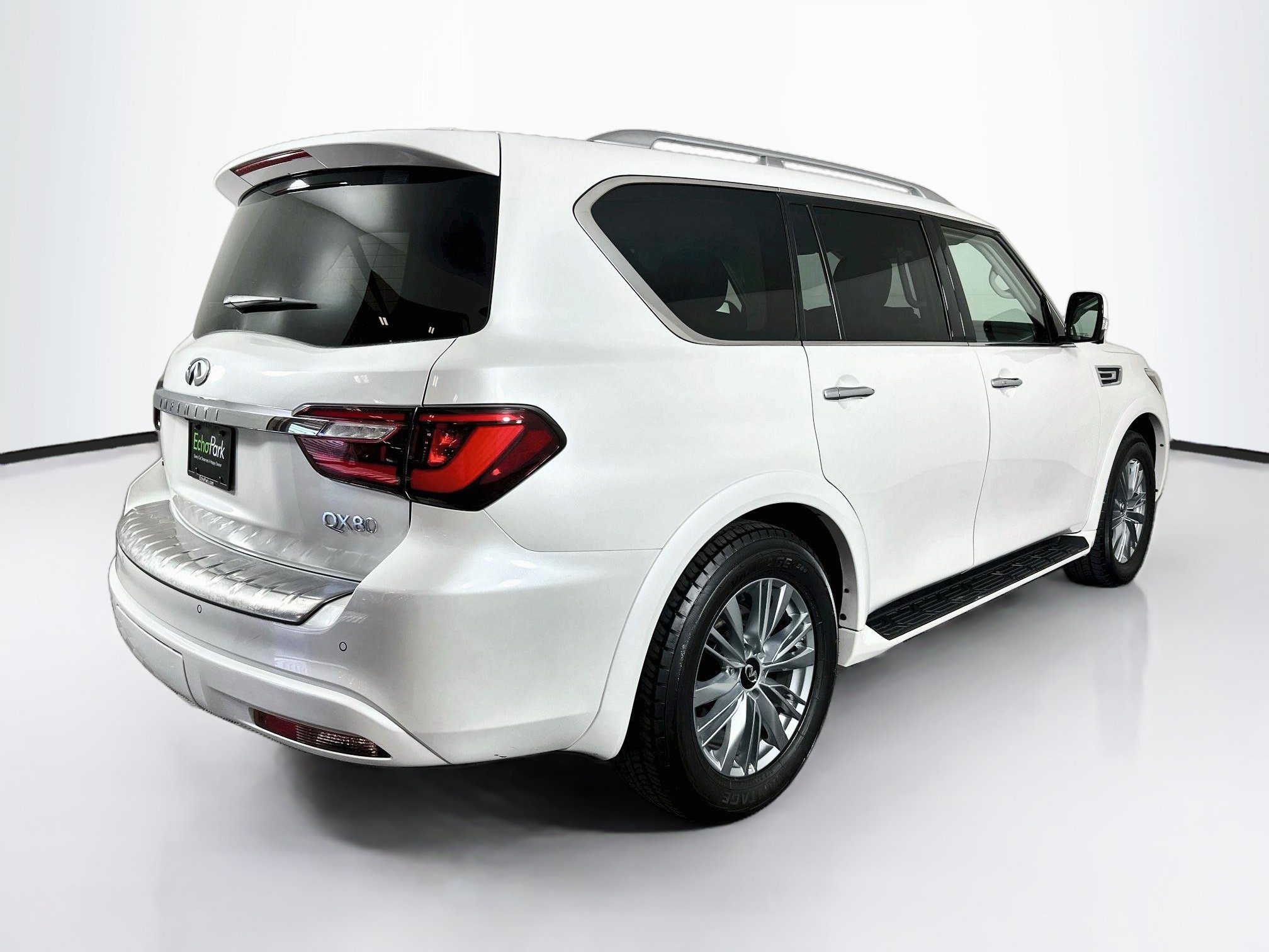 Used 2024 INFINITI QX80 Luxe AWD/4WD image 9