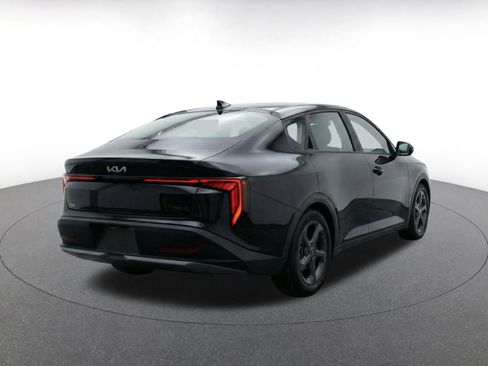 Used 2025 Kia K4 FWD image 11