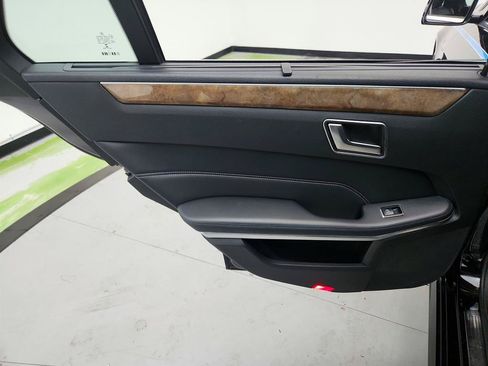 Used 2015 Mercedes-Benz E 350 4MATIC Wagon image 25