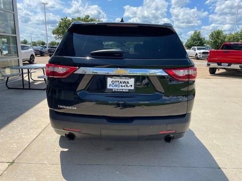 Used 2021 Chevrolet Traverse LS FWD image 6