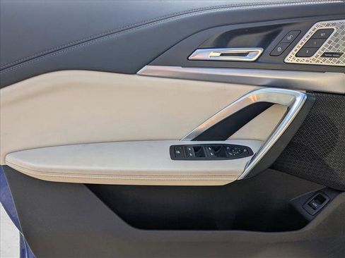 Used 2024 BMW X1 xDrive28i w/ Premium Package image 9