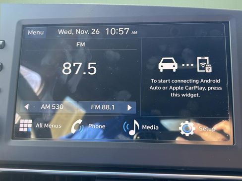 Certified 2025 Hyundai Elantra Sport image 38