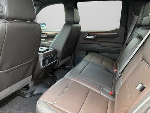 Certified 2023 GMC Sierra 1500 Denali w/ Denali Reserve Package AWD/4WD image 21