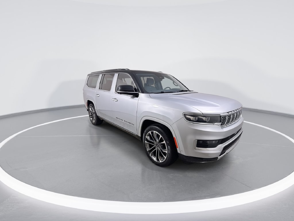 Used 2023 Jeep Grand Wagoneer L Series III w/ Rear Seat Video Group 1 AWD/4WD image 2
