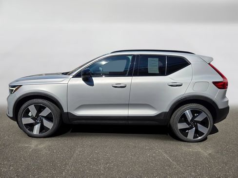 Certified 2023 Volvo XC40 Recharge Ultimate AWD/4WD image 2