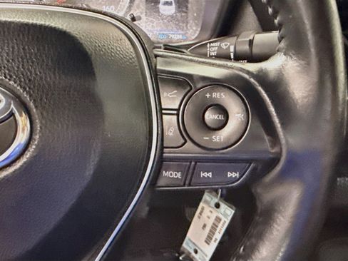 Used 2020 Toyota Corolla SE FWD image 15