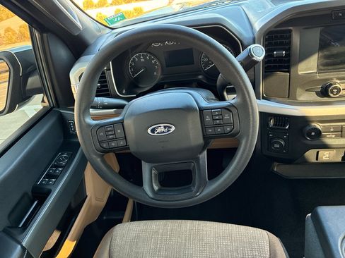 Used 2022 Ford F150 XLT image 61