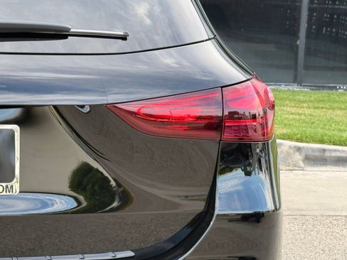Used 2025 Mercedes-Benz GLA 250 image 14