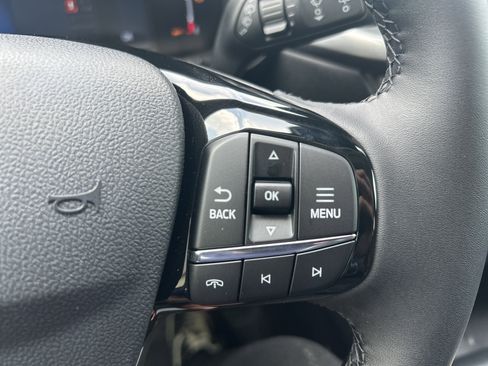 New 2025 Ford Escape SE image 17