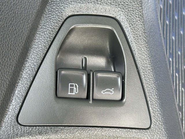 Used 2024 Volkswagen Jetta SE w/ Panoramic Sunroof Package FWD image 14
