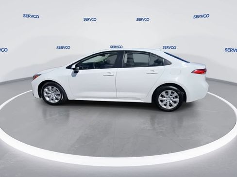 Used 2023 Toyota Corolla LE image 5