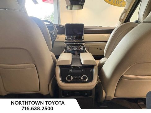 Used 2019 Lincoln Navigator Reserve w/ Cargo Package AWD/4WD image 19