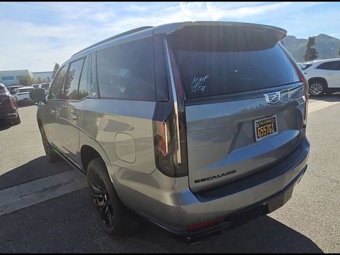 Used 2023 Cadillac Escalade Sport Platinum w/ LPO, ONYX Package image 2