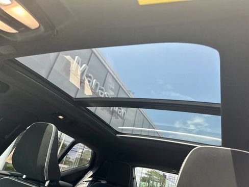 Certified 2025 Volvo XC40 B5 Plus AWD/4WD image 29