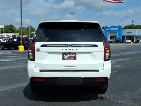 Used 2024 Chevrolet Tahoe Z71 w/ Luxury Package AWD/4WD image 18