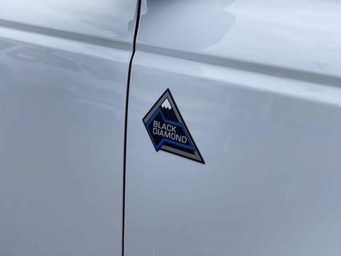 Certified 2024 Ford Bronco Black Diamond AWD/4WD image 29