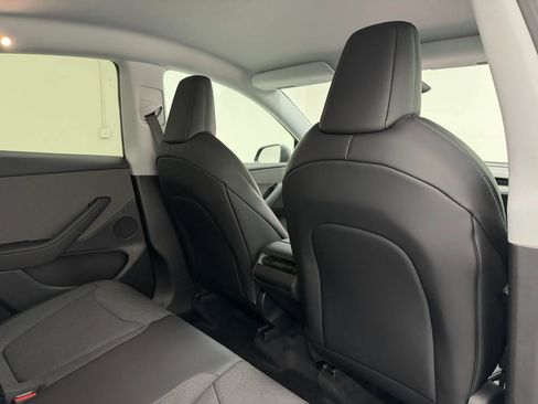 Used 2026 Tesla Model Y 2WD image 12