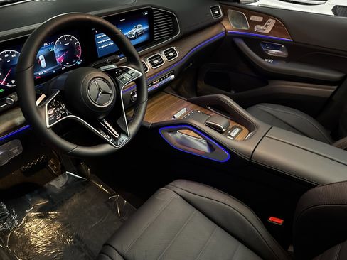 New 2026 Mercedes-Benz GLE 580 4MATIC image 4