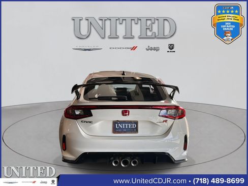 Used 2024 Honda Civic Type R image 3