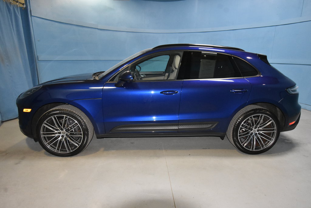 Used 2026 Porsche Macan AWD/4WD image 2