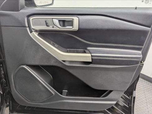 Used 2022 Ford Explorer Limited AWD/4WD image 26