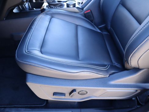 New 2025 Ford Bronco Outer Banks image 12