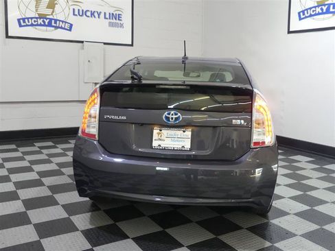 Used 2015 Toyota Prius Four FWD image 8