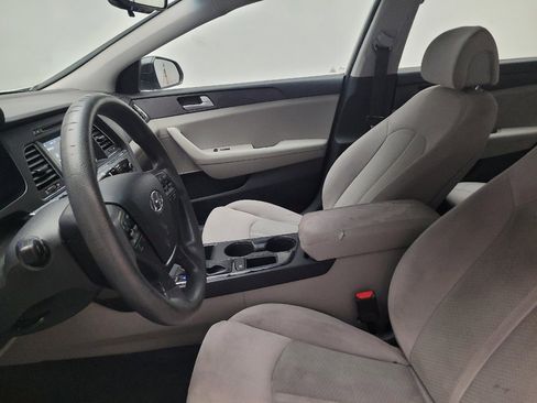 Used 2016 Hyundai Sonata SE image 17
