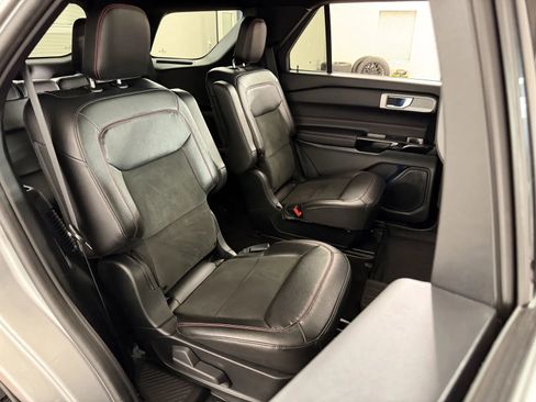 Used 2022 Ford Explorer ST-Line w/ Class IV Trailer Tow Package AWD/4WD image 38