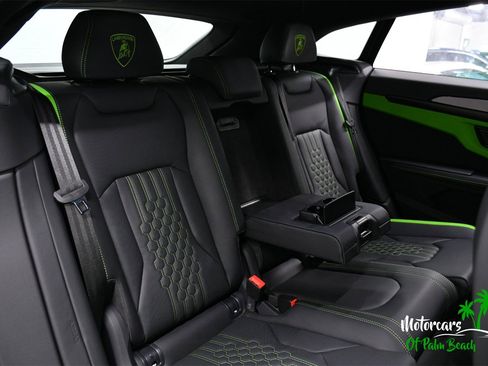 Used 2025 Lamborghini Urus SE image 46