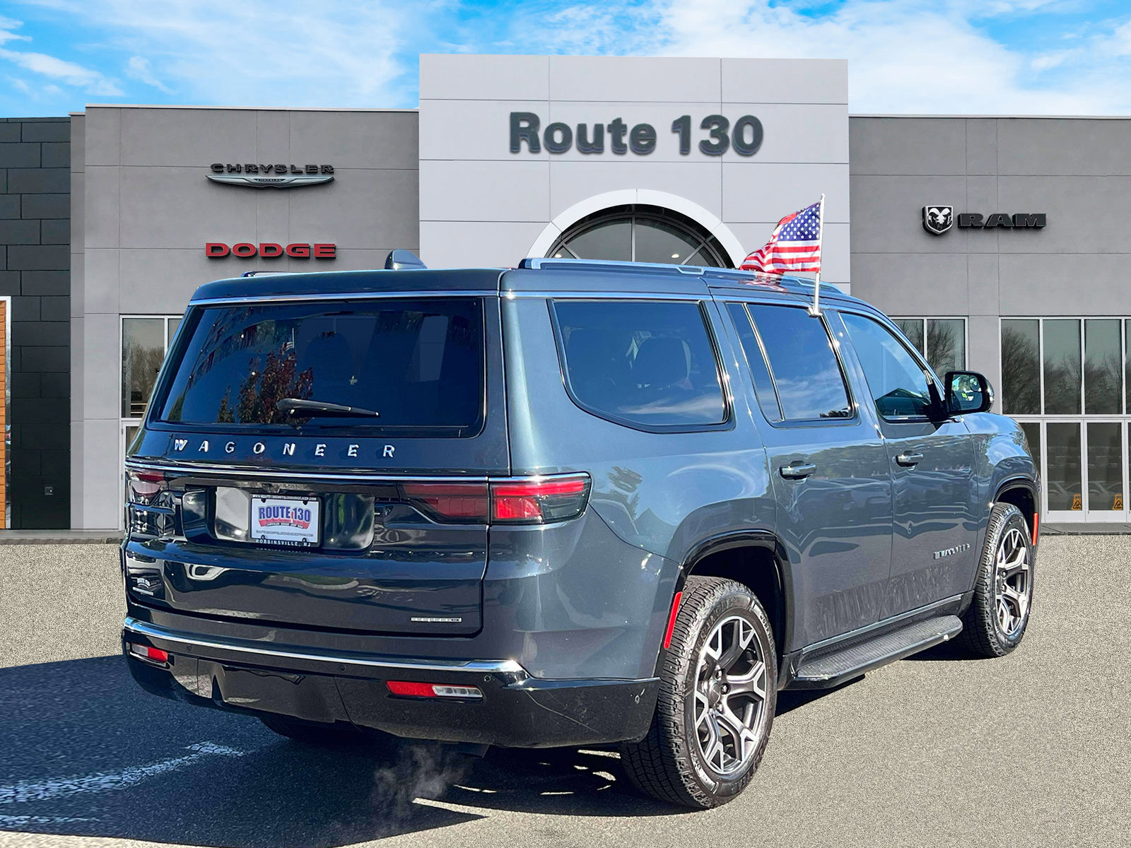 Used 2023 Jeep Wagoneer Series III w/ Convenience Group I AWD/4WD image 4