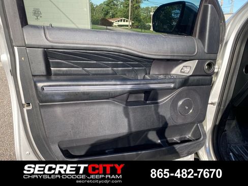Used 2018 Ford Expedition Platinum AWD/4WD image 13