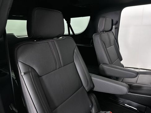 New 2026 Chevrolet Suburban RST w/ RST Capability Package image 28