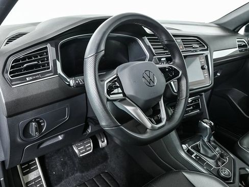 Used 2024 Volkswagen Tiguan SE R-Line image 6