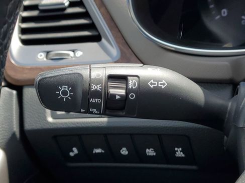 Used 2018 Hyundai Santa Fe Limited AWD/4WD image 24