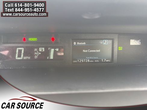 Used 2017 Toyota Prius V Three image 9